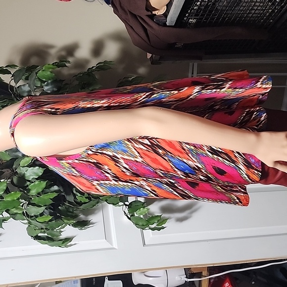 New directions Flowy Abstract Diamond Print Tank - Picture 3 of 8